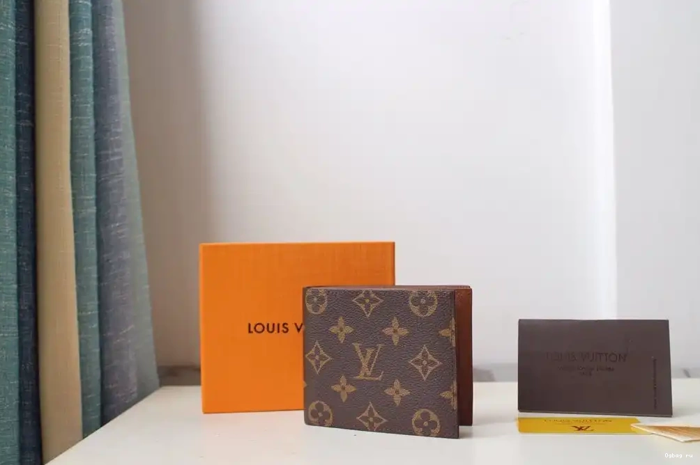 WALLET AMERIGO VUITTON LOUIS 0526